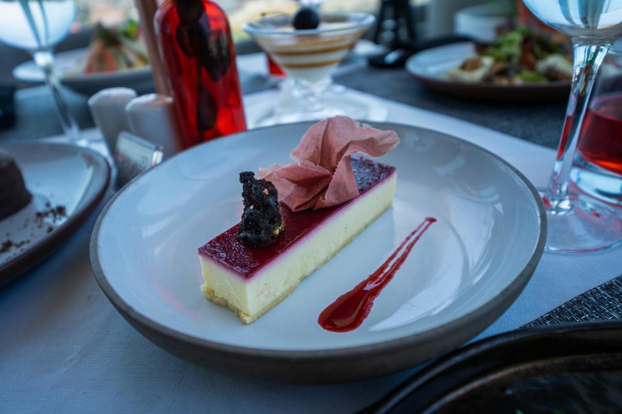 Mandarin Palace Hotel & Spa 丹吉尔 外观 照片 A cheesecake