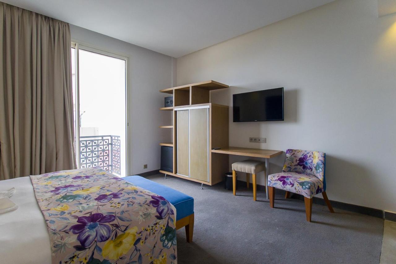 Mandarin Palace Hotel & Spa 丹吉尔 外观 照片 A room at the hotel